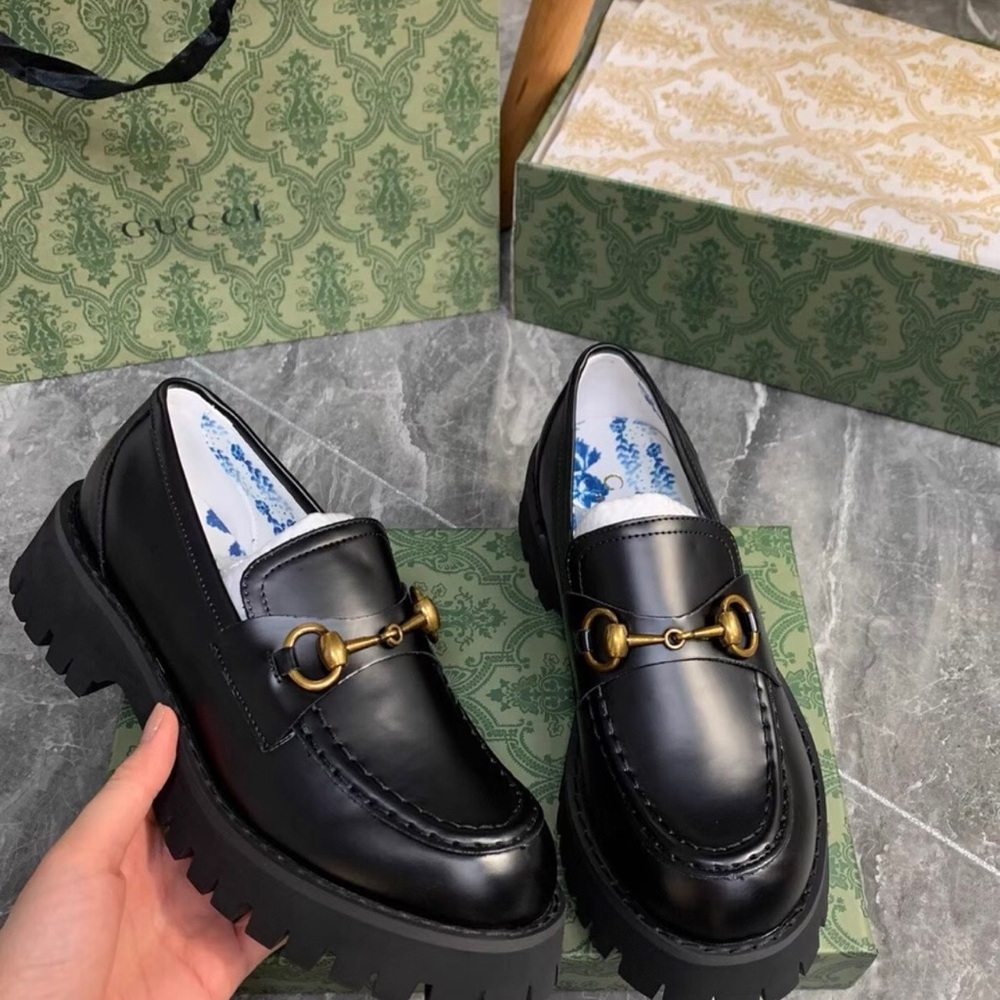 Gucci Black Leather Loafers with Gold Bit Detail - Picture 2 of 8